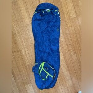 Kids size small camping sleeping bag. Excellent condition